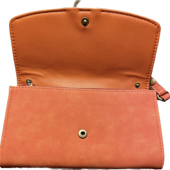 Crossbody/wallet clutch - Picture 3 of 6